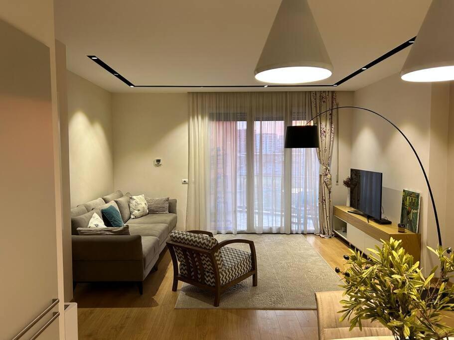 Modern Flat Near The Lake And Blloku Apartamento Tirana